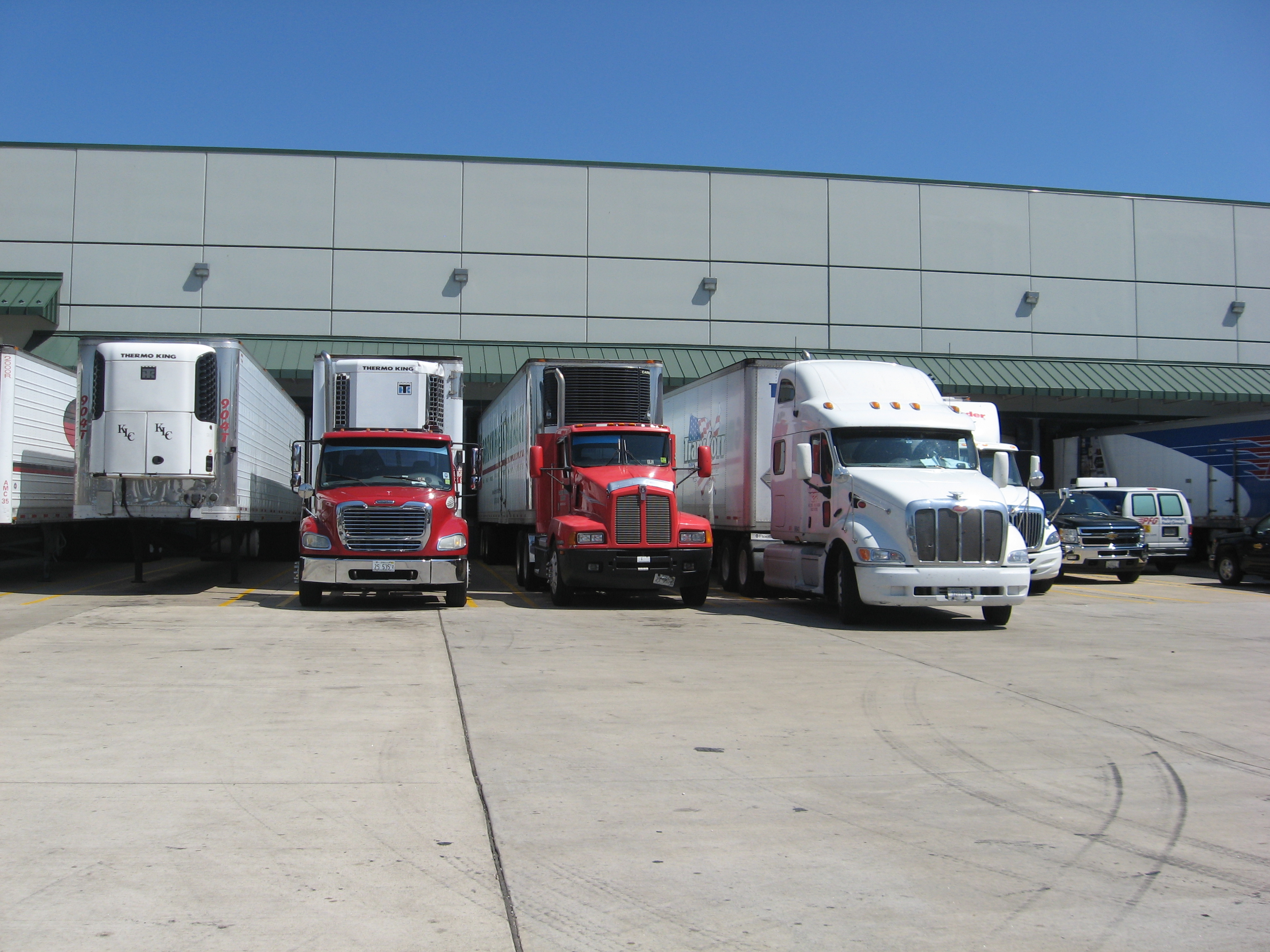 Ontario Food Terminal has Wide Distribution Area Haul Produce